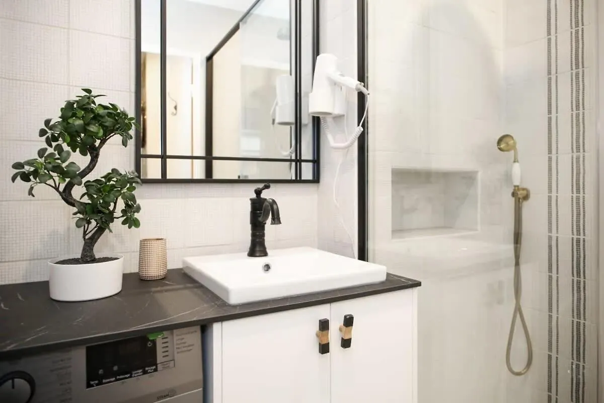 Apartment Appartement 6P Grands Boulevards Drouot - Flat-Guest Paris France